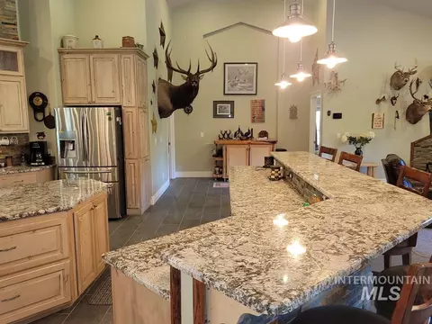 Kitchen - 191 Clear Creek Rd, Cascade, ID 83611 photo 2 of 5