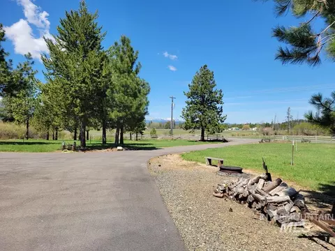Exterior - 191 Clear Creek Rd, Cascade, ID 83611 photo 7 of 11