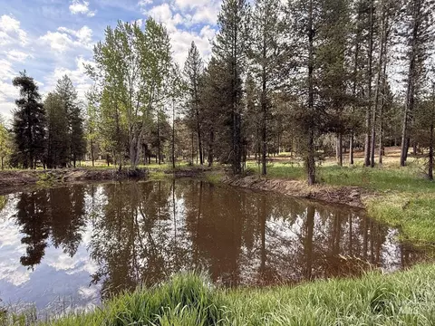 tbd Lot 2 And 3 Timber Hvn, Cascade, ID 83611