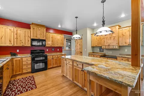 Kitchen - 14199 Franklin Rd, Mccall, ID 83638 photo 1 of 4
