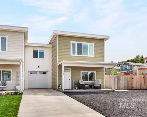 208 Wheatland Ct, Moscow, ID 83843