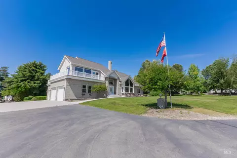 8864 Rim Rd, Nampa, ID 83686