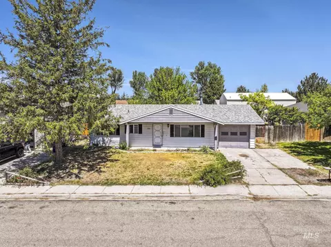906 19th Ave E, Jerome, ID 83338