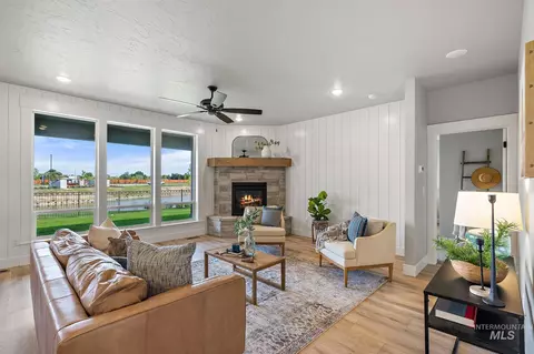 Living - 362 S Hamlin Ln, Eagle, ID 83616 photo 1 of 1