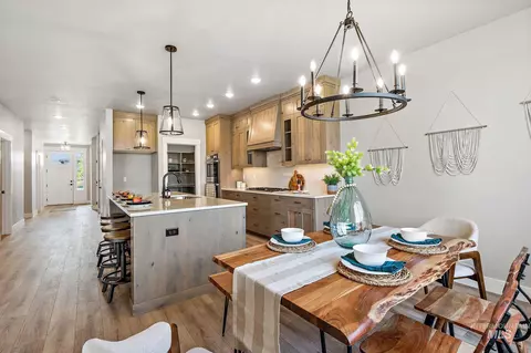 Dining - 362 S Hamlin Ln, Eagle, ID 83616 photo 1 of 1