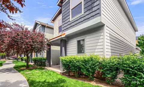 2663 W Malad St, Boise, ID 83705