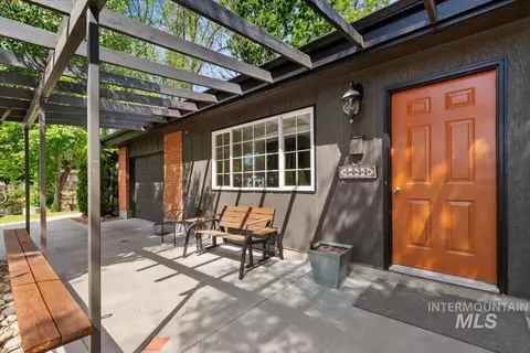 5032 W Wolfe St, Boise, ID 83706