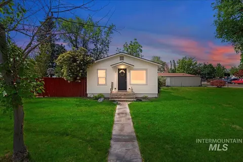 404 S Fern St, Nampa, ID 83686