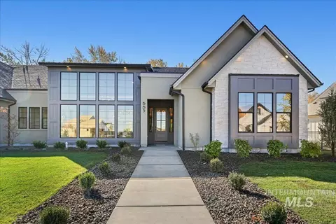 665 Watkins Ave, Middleton, ID 83644