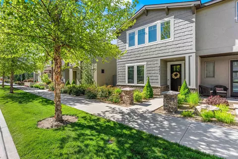 4471 E Parkcenter Blvd, Boise, ID 83716