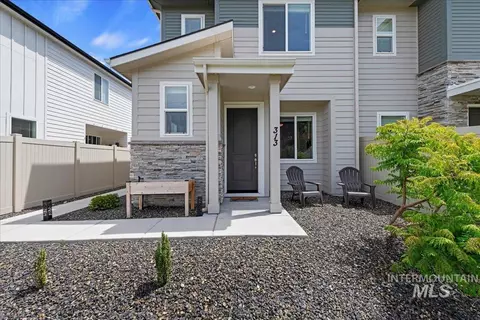 313 N Stone Cyn, Star, ID 83669
