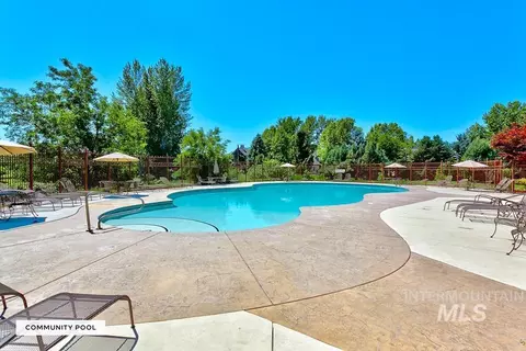 View/Area - 326 W River Trail Dr, Eagle, ID 83616 photo 4 of 7