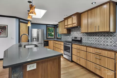 Kitchen - 882 W Steeple View Dr, Eagle, ID 83616 photo 2 of 5