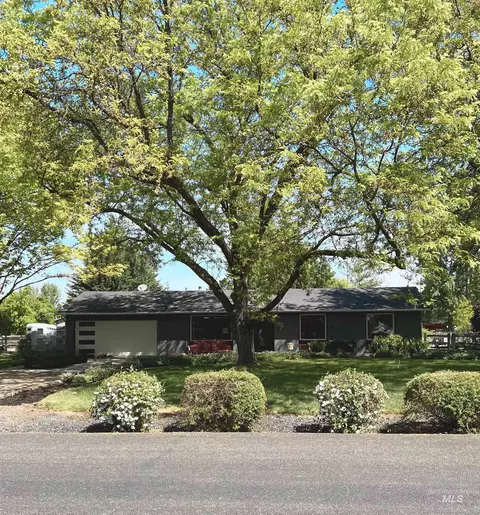 882 W Steeple View Dr, Eagle, ID 83616