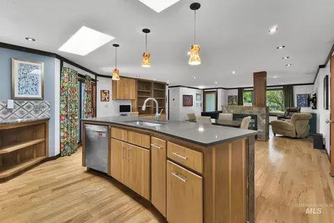Kitchen - 882 W Steeple View Dr, Eagle, ID 83616 photo 4 of 5