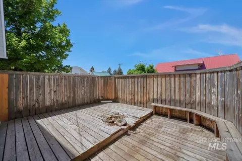 Exterior - 813 7th, Rupert, ID 83350 photo 1 of 7