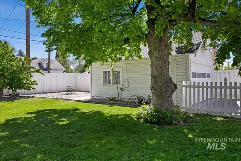 Exterior - 813 7th, Rupert, ID 83350 photo 6 of 7