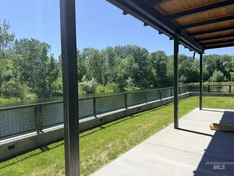 2425 W Rustic Frg, Eagle, ID 83616