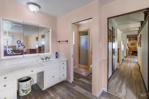 Bath - 3685 N 2600 E, Twin Falls, ID 83301 photo 1 of 4