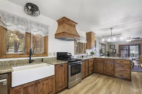 Kitchen - 3685 N 2600 E, Twin Falls, ID 83301 photo 4 of 4