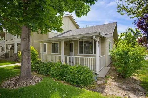 Exterior - 433 W W State St, Eagle, ID 83616 photo 2 of 7