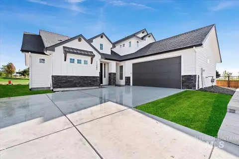 11134 S Corballis Ln, Kuna, ID 83634