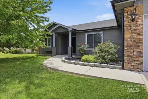 721 Chance St, Caldwell, ID 83605
