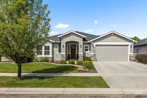 5963 N Eynsford Ave, Meridian, ID 83646