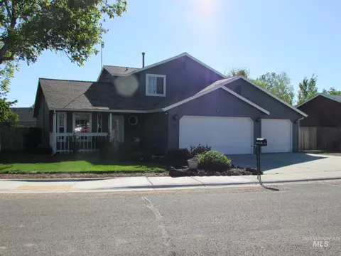 940 N Miner Ave, Kuna, ID 83634