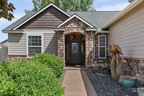 235 Magnolia Ave, Fruitland, ID 83619