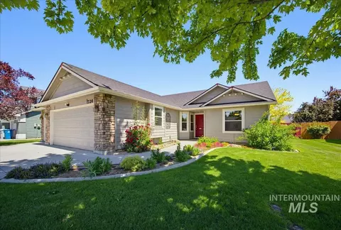 724 Edmund St, Caldwell, ID 83605