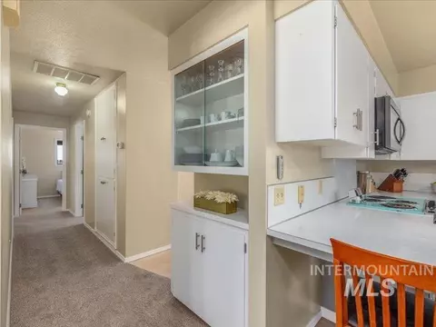 Entry Way - 966 N Edgewood Ln, Eagle, ID 83616 photo 1 of 2