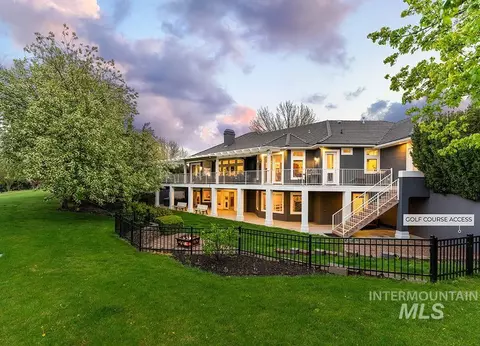 7061 N Penncross Way, Meridian, ID 83646