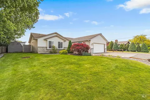 1821 4th Ave, Clarkston, WA 99403