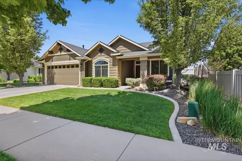 5020 W Los Flores St, Meridian, ID 83646