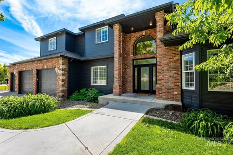 512 Sherry Rd, Nampa, ID 83686