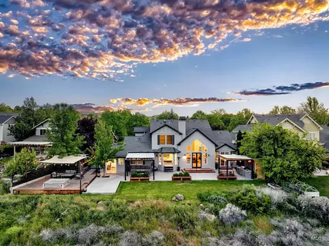 12984 N Schicks Ridge Rd, Boise, ID 83714