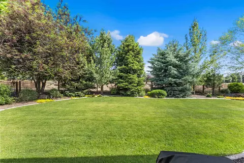 Exterior - 6036 W Founders Dr, Eagle, ID 83616 photo 4 of 5