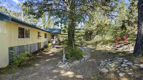 Exterior - 3 Laguna Pl, Cascade, ID 83611 photo 11 of 14