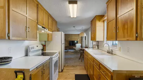 Kitchen - 3 Laguna Pl, Cascade, ID 83611 photo 1 of 3