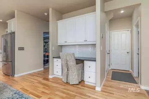 Entry Way - 279 E Stonewater Ct, Eagle, ID 83616 photo 4 of 4