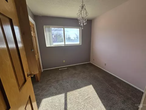 Bedroom - 2863 Berkeley Dr, Burley, ID 83318 photo 1 of 6
