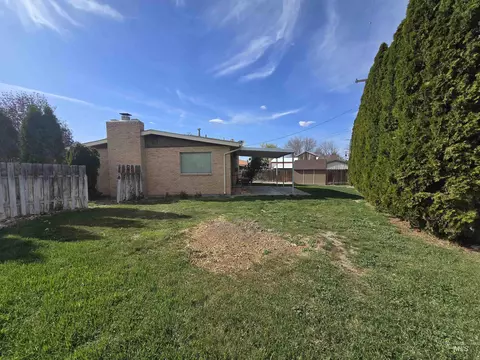 Exterior - 2863 Berkeley Dr, Burley, ID 83318 photo 6 of 8