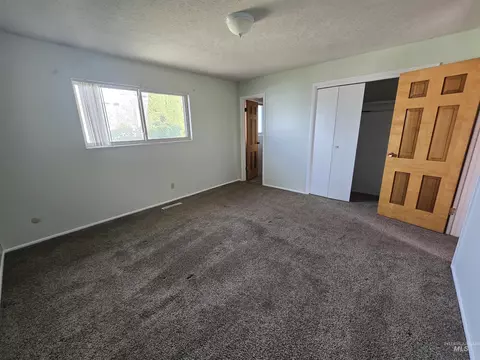 Bedroom - 2863 Berkeley Dr, Burley, ID 83318 photo 3 of 6