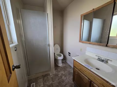 Bath - 2863 Berkeley Dr, Burley, ID 83318 photo 2 of 2