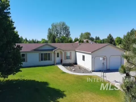 1095 County Rd 70, Weiser, ID 83672