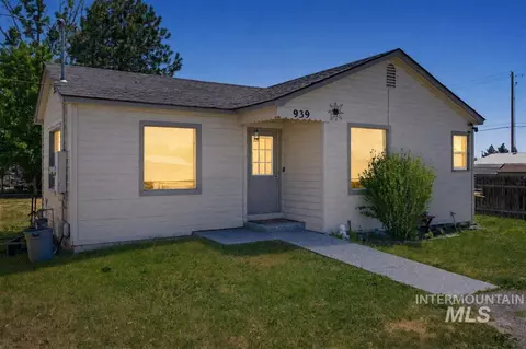 939 W Owyhee St, Kuna, ID 83634