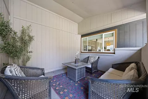 Exterior - 2174 Hillcrest Dr, Twin Falls, ID 83301 photo 6 of 11