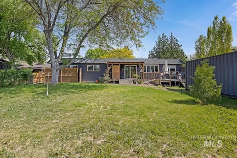 Exterior - 2174 Hillcrest Dr, Twin Falls, ID 83301 photo 10 of 11