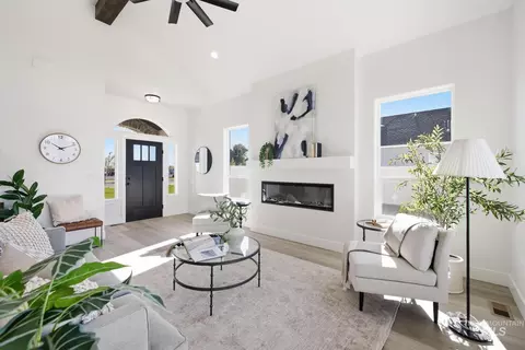 Living - 931 E Ave E, Jerome, ID 83338 photo 1 of 3